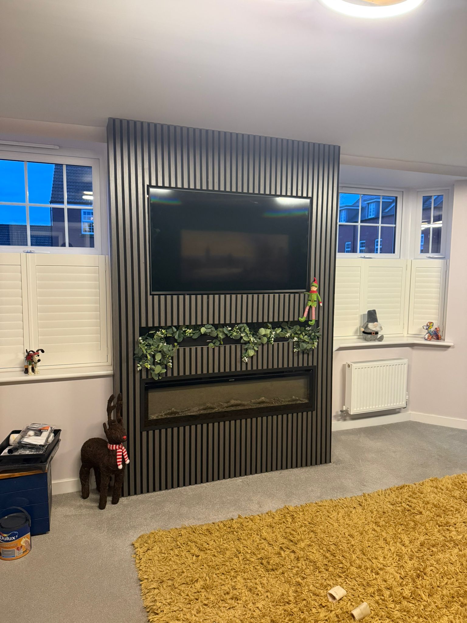 media-wall-slat-panel-electric-fire